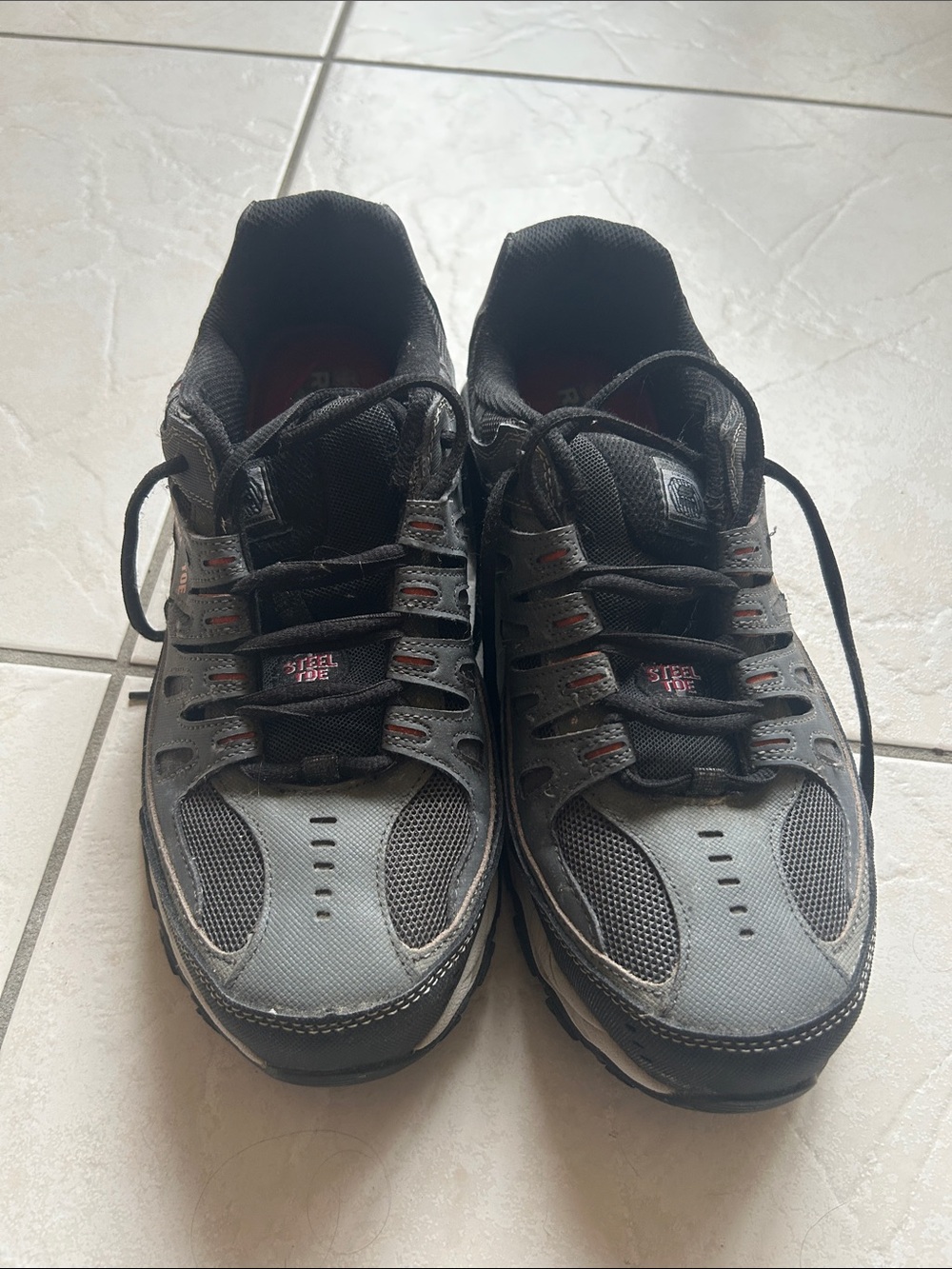 NWOT Skechers Men's Black and Gray Steel Toe Sneakers Leather with Mesh Panels